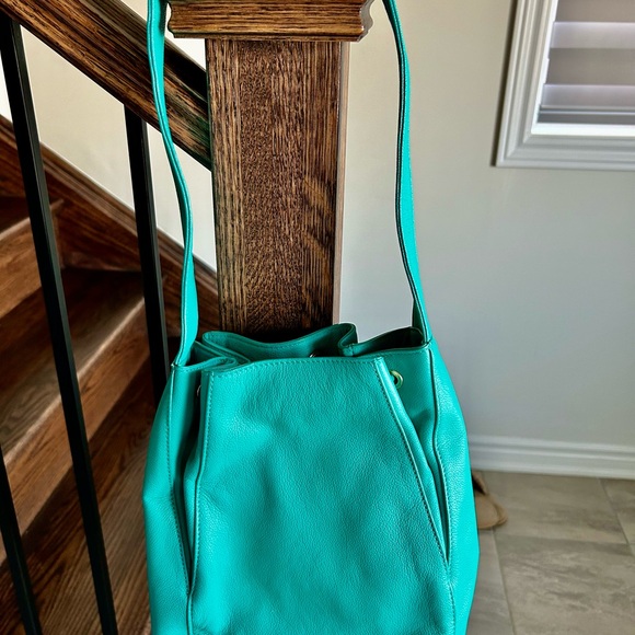 Vince Camuto Teal Blue Sling Bag Leather - Picture 2 of 3